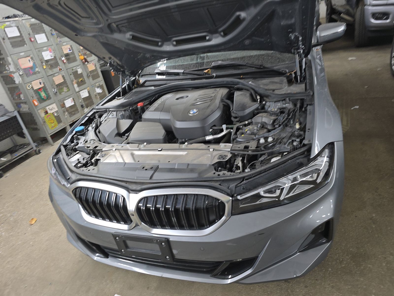 2025 BMW 3 Series 330i xDrive AWD