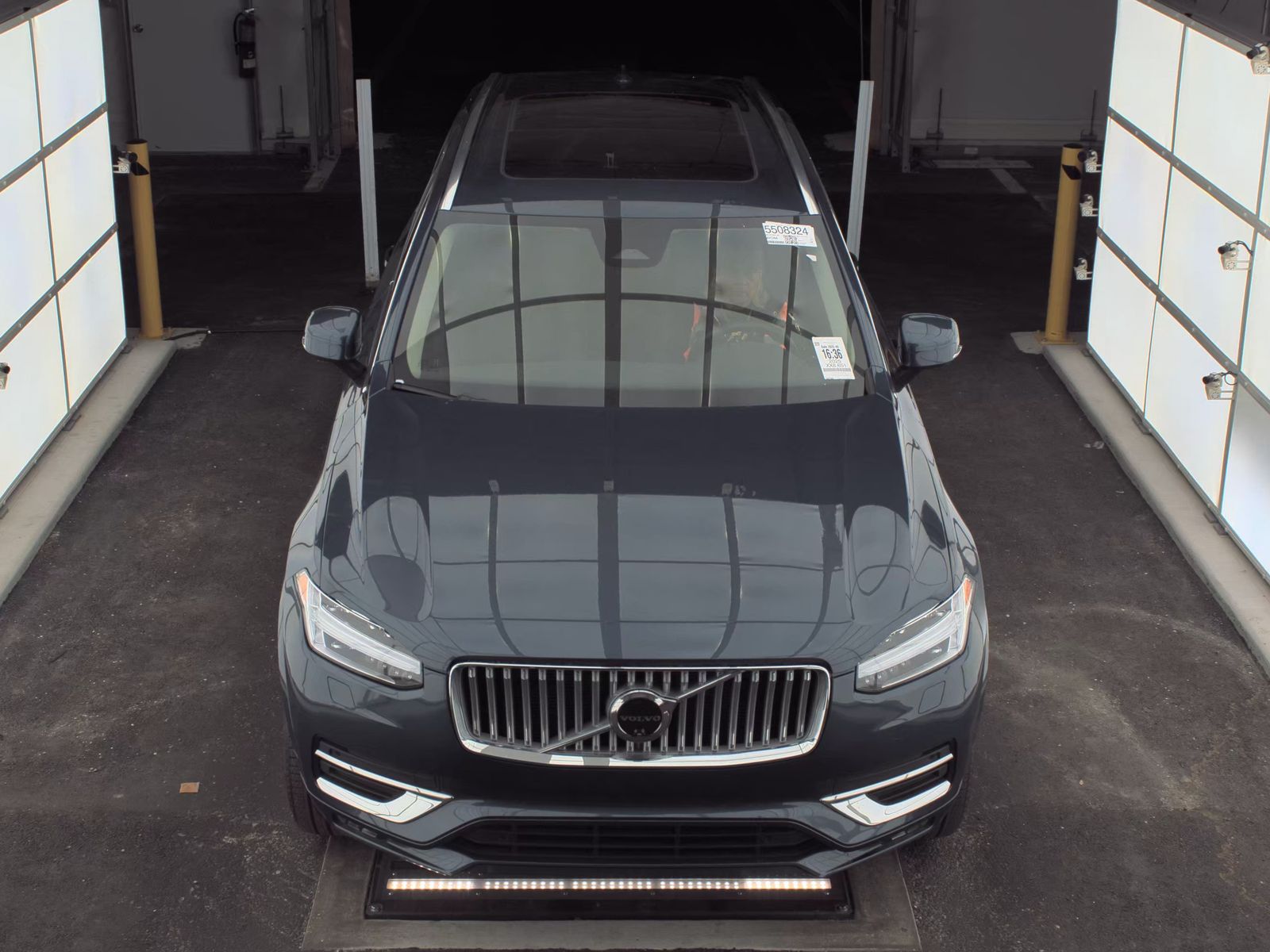 2025 Volvo XC90 B6 Plus AWD