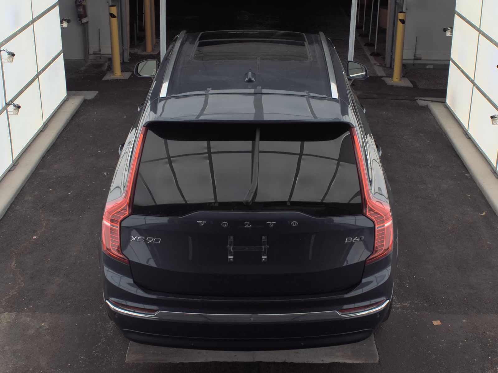 2025 Volvo XC90 B6 Plus AWD