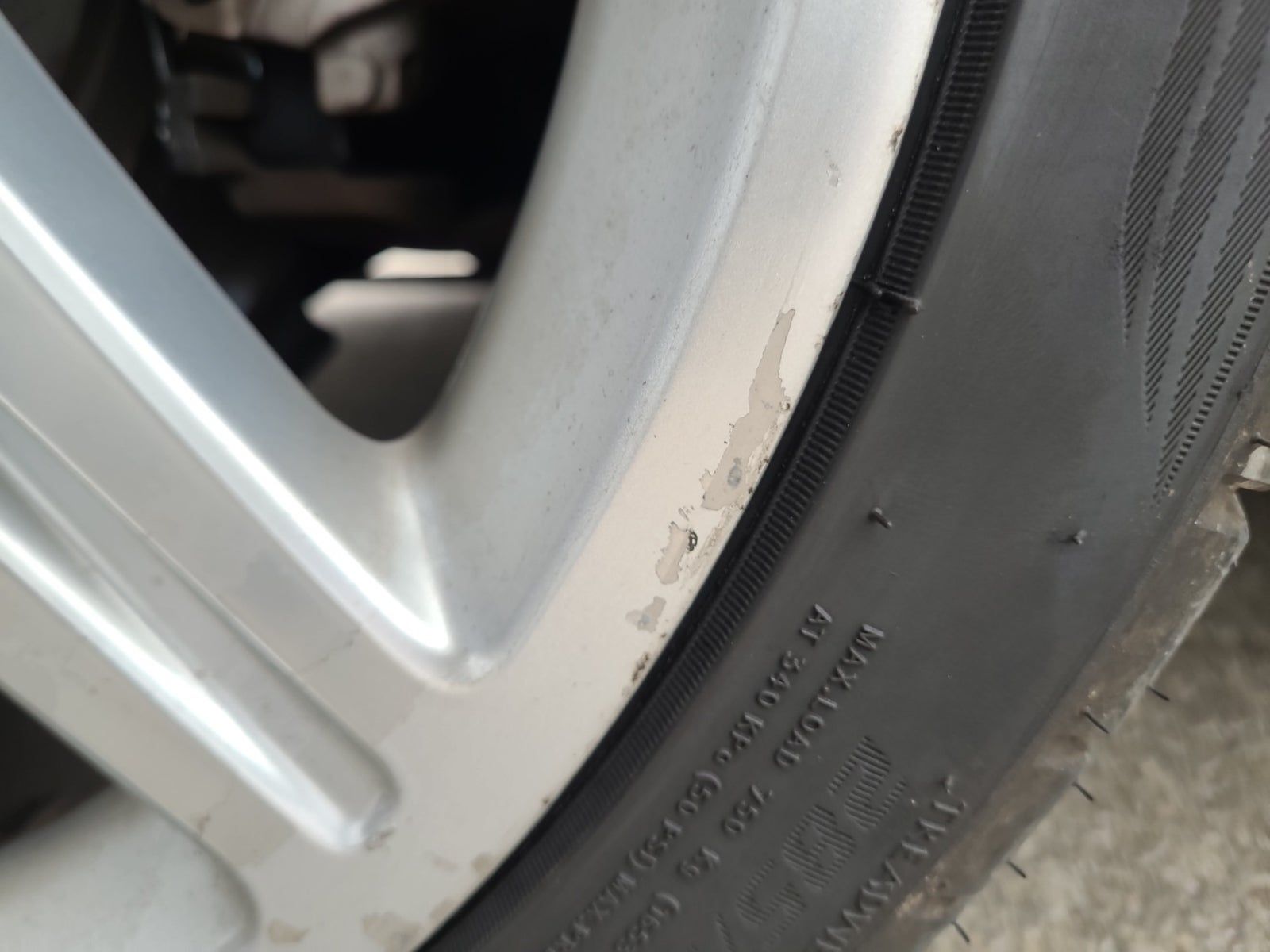 2011 Mercedes-Benz SL-Class SL 550 RWD