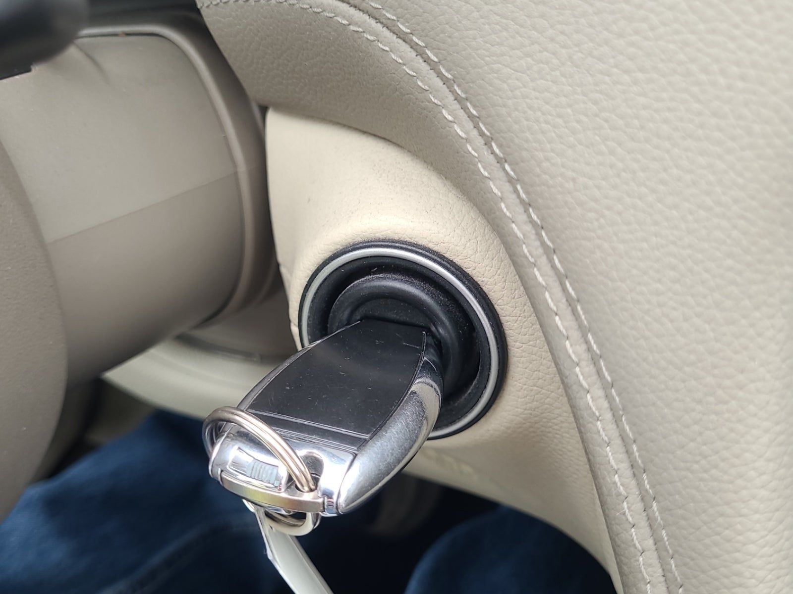 2011 Mercedes-Benz SL-Class SL 550 RWD