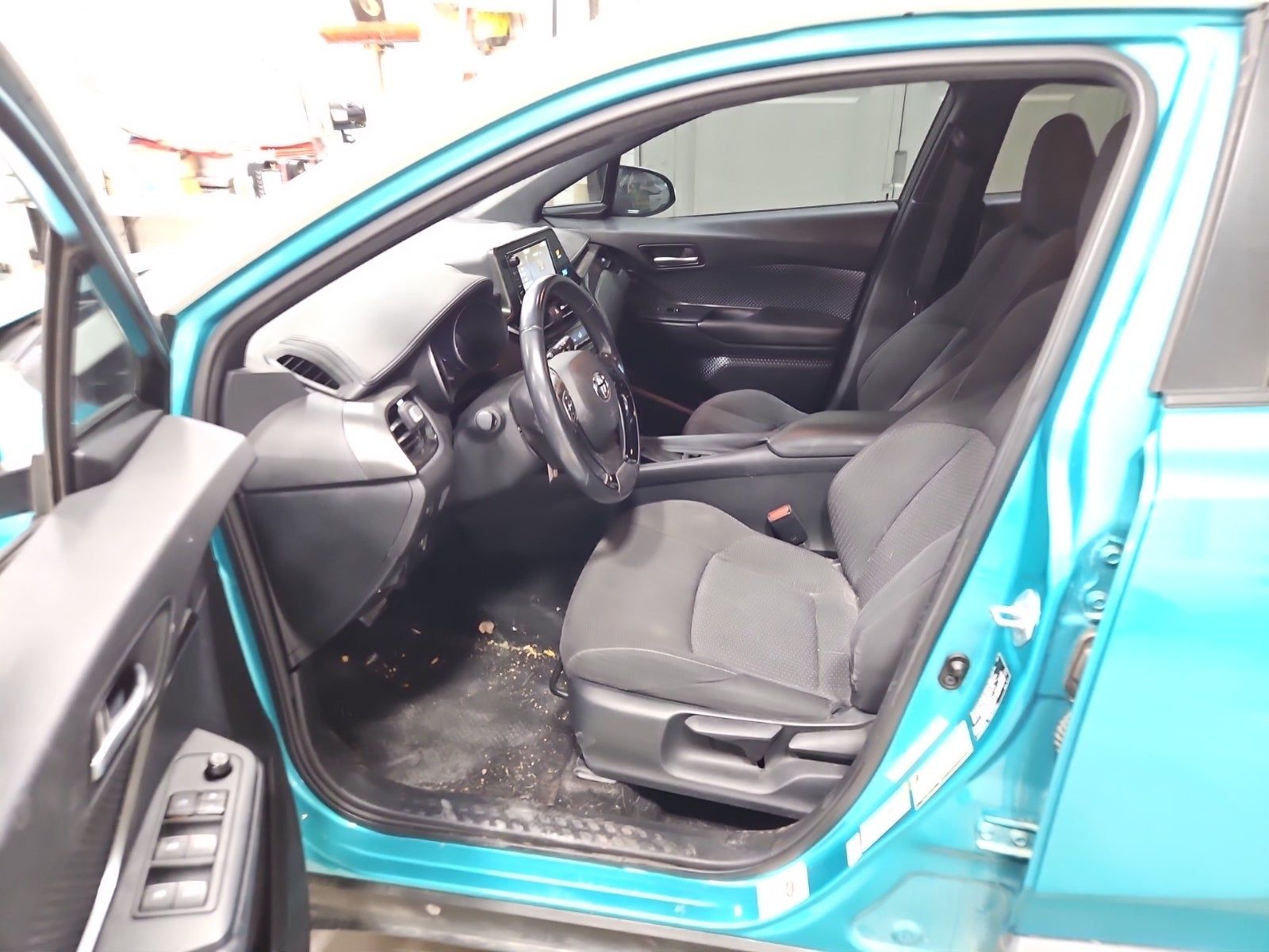 2018 Toyota C-HR XLE FWD