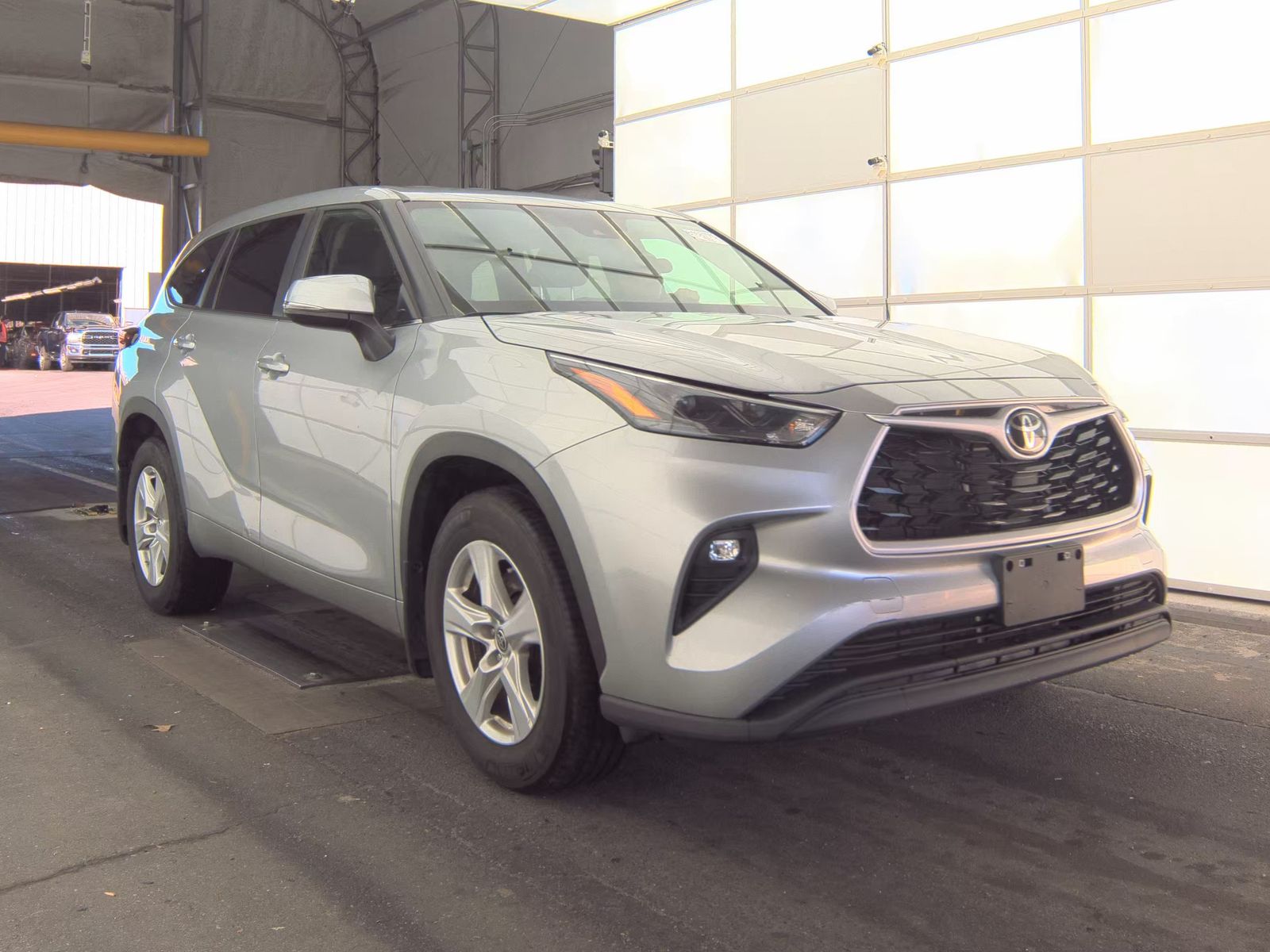 2024 Toyota Highlander LE AWD