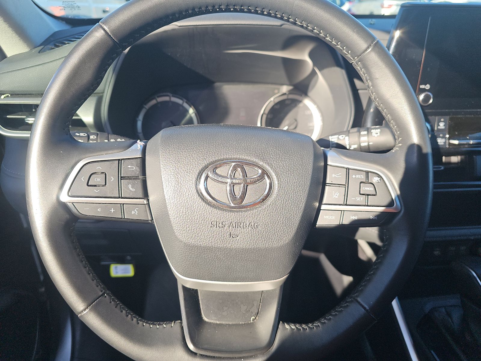 2024 Toyota Highlander LE AWD