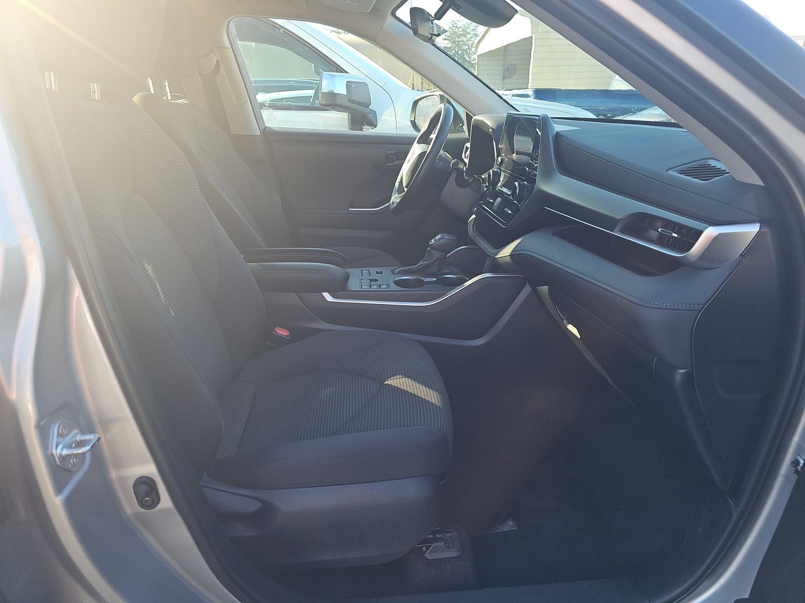 2024 Toyota Highlander LE AWD