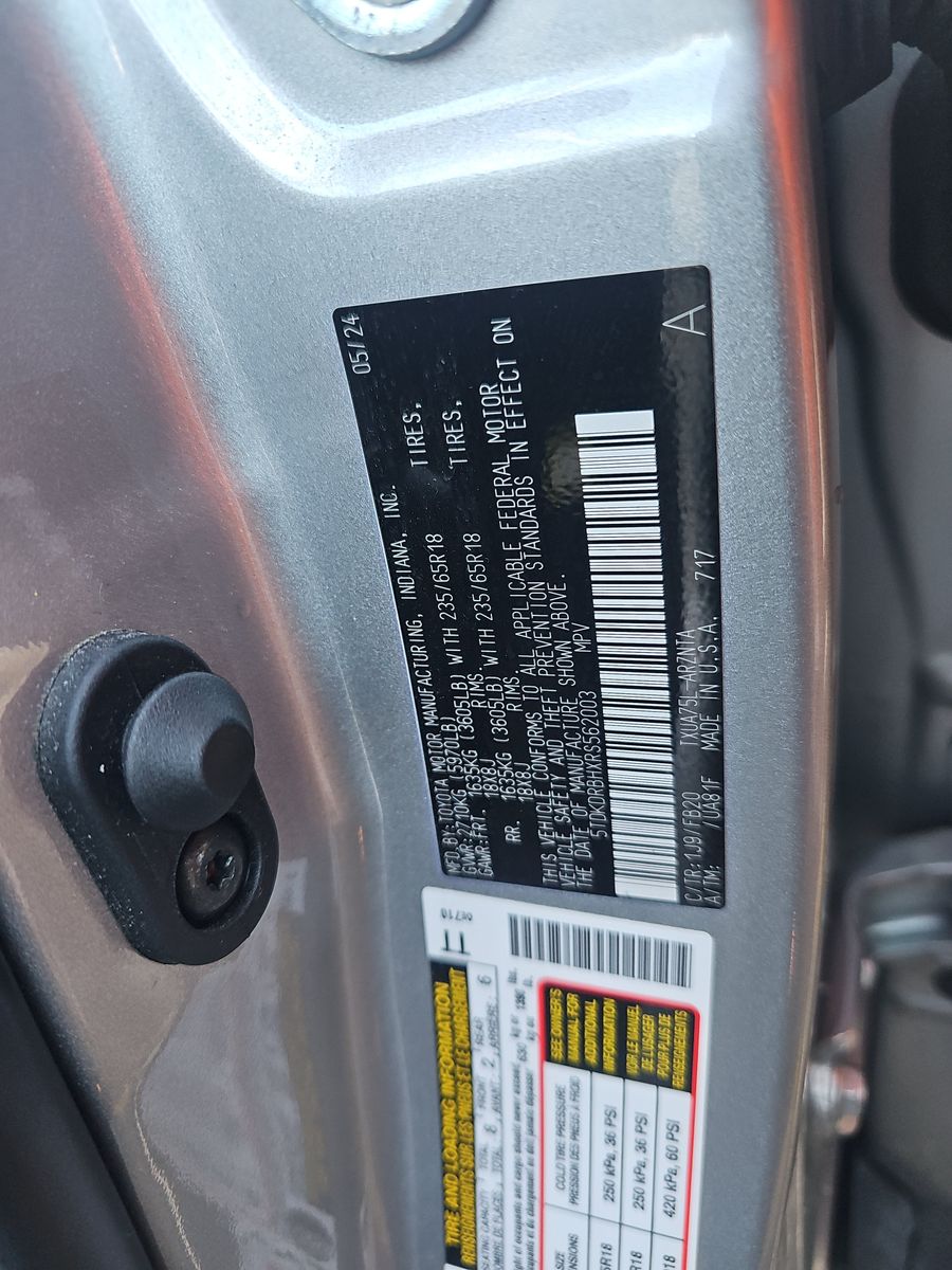 2024 Toyota Highlander LE AWD