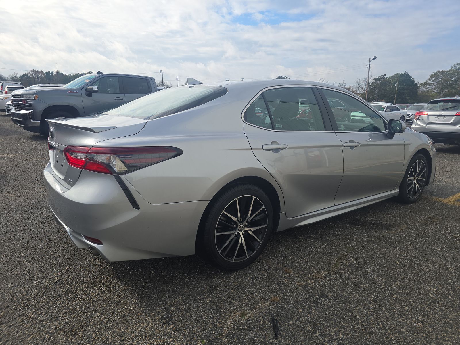 2024 Toyota Camry SE FWD