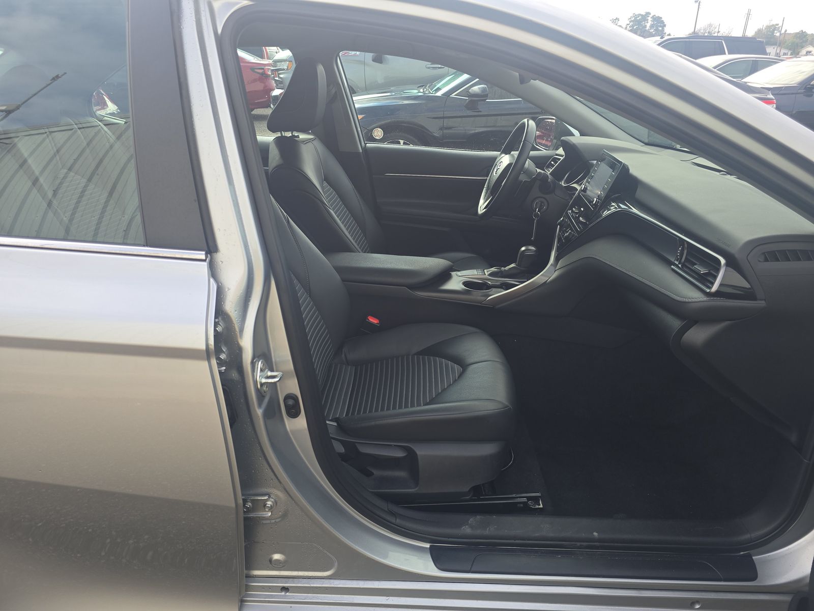 2024 Toyota Camry SE FWD