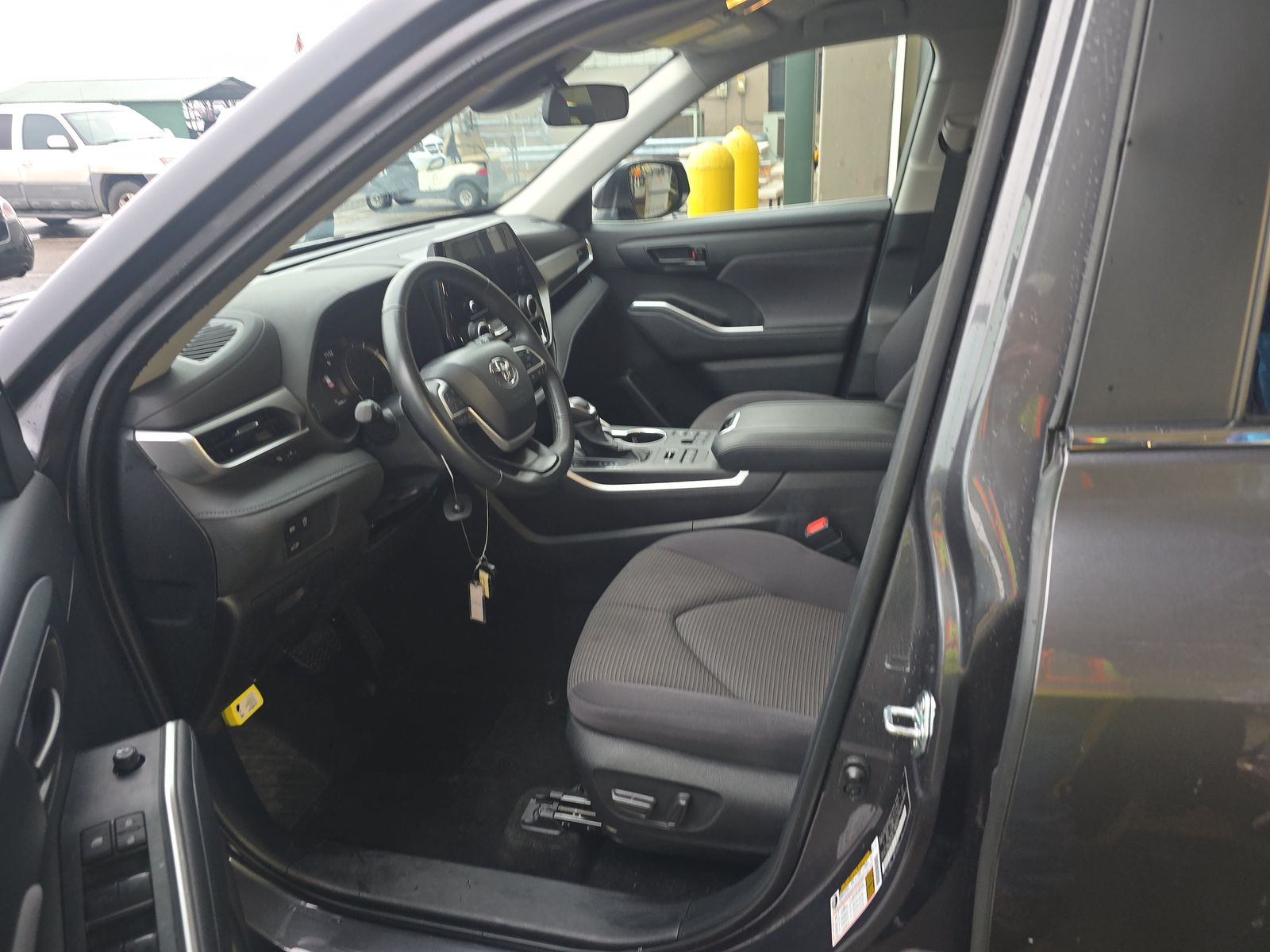 2024 Toyota Highlander LE AWD