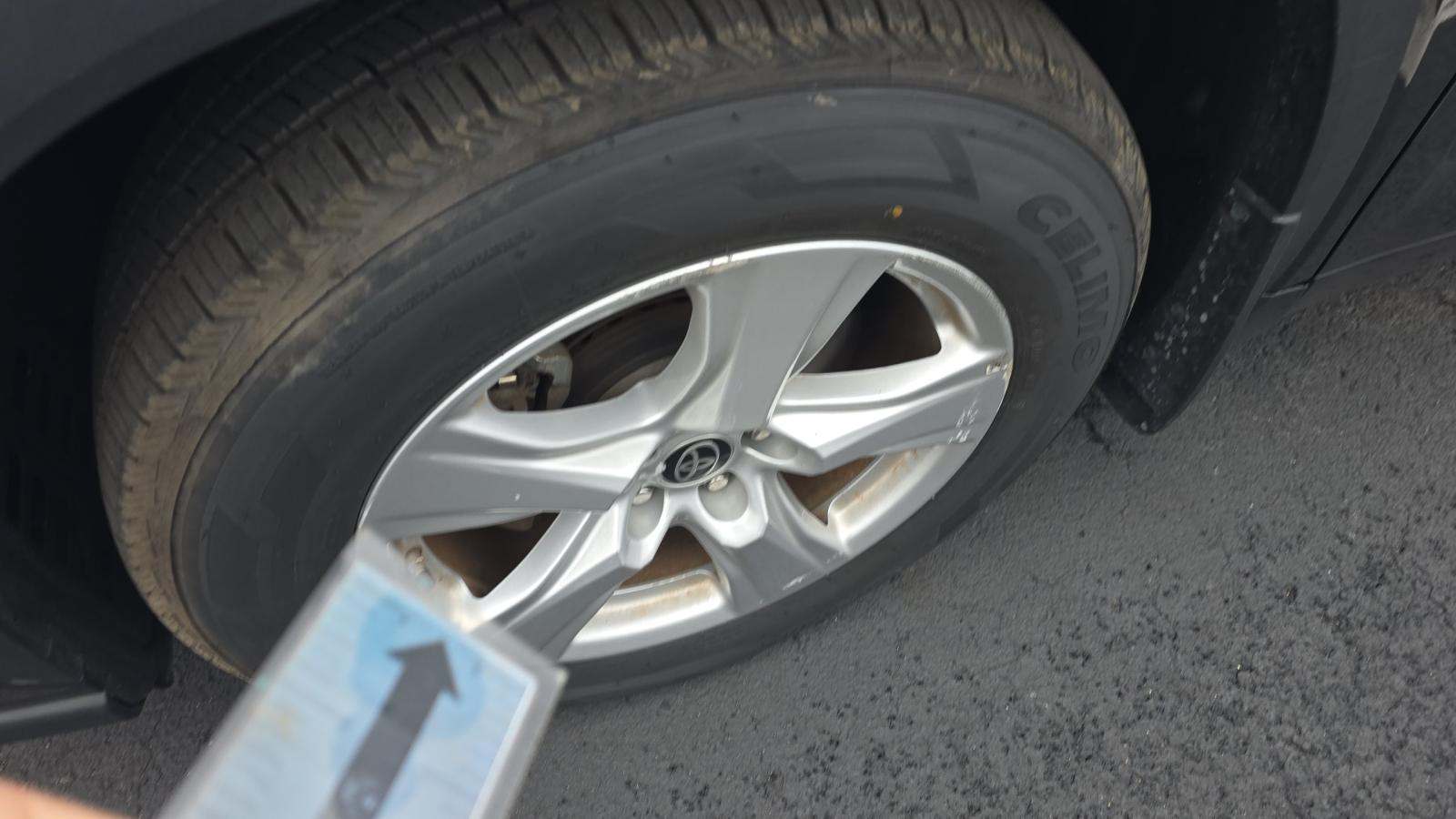 2024 Toyota Highlander LE AWD