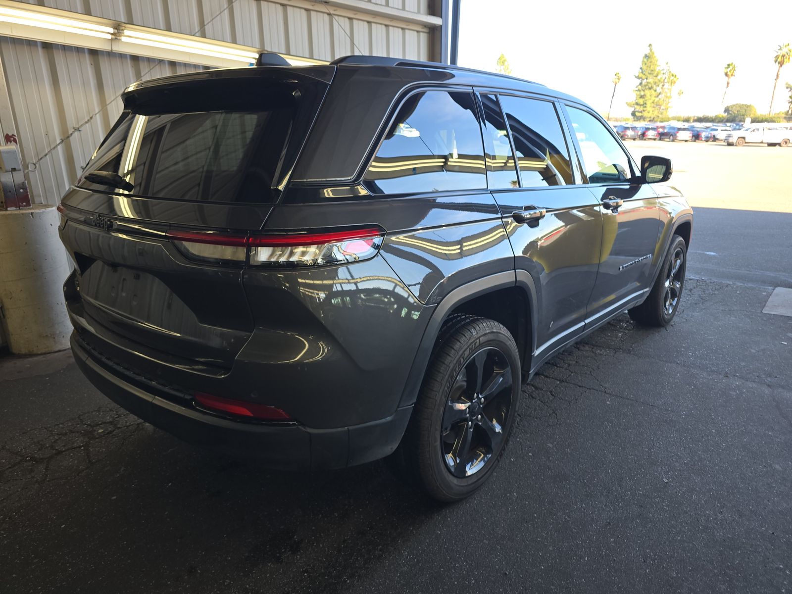 2023 Jeep Grand Cherokee Altitude AWD