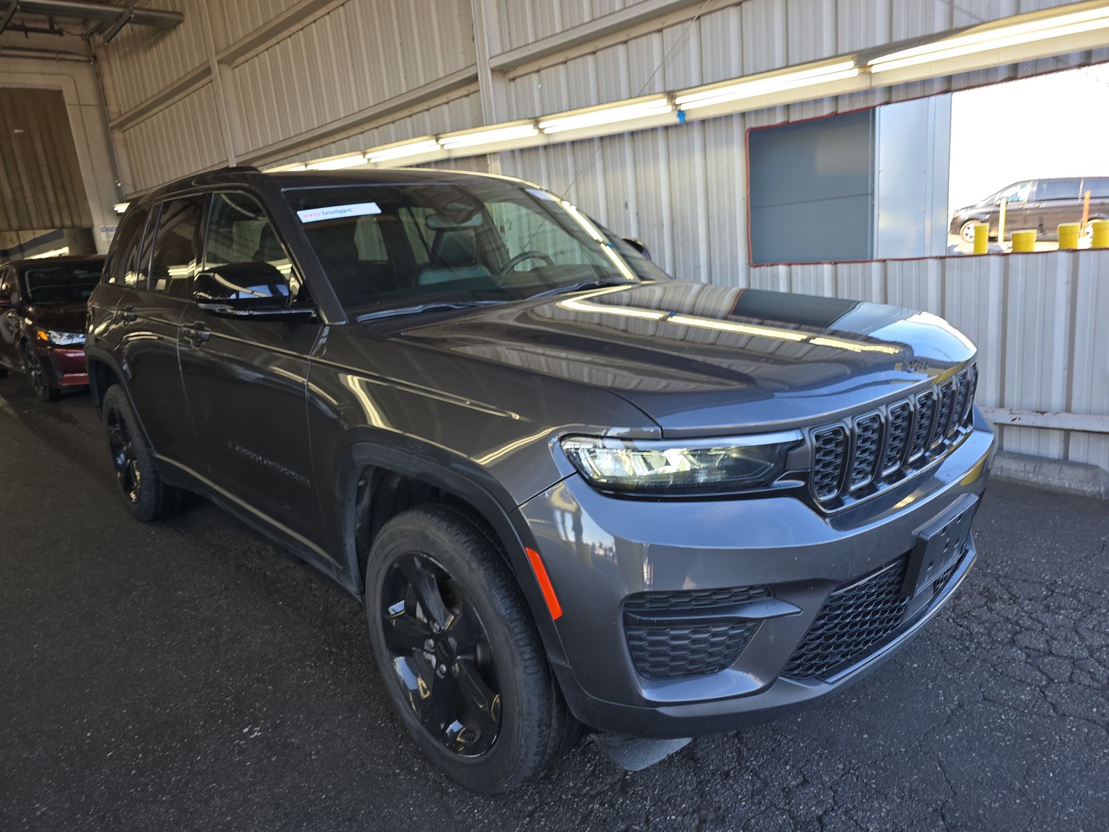 2023 Jeep Grand Cherokee Altitude AWD
