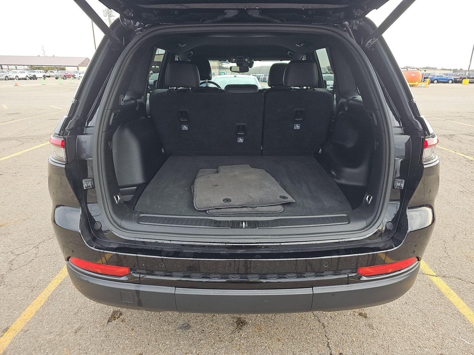 2024 Jeep Grand Cherokee Altitude AWD