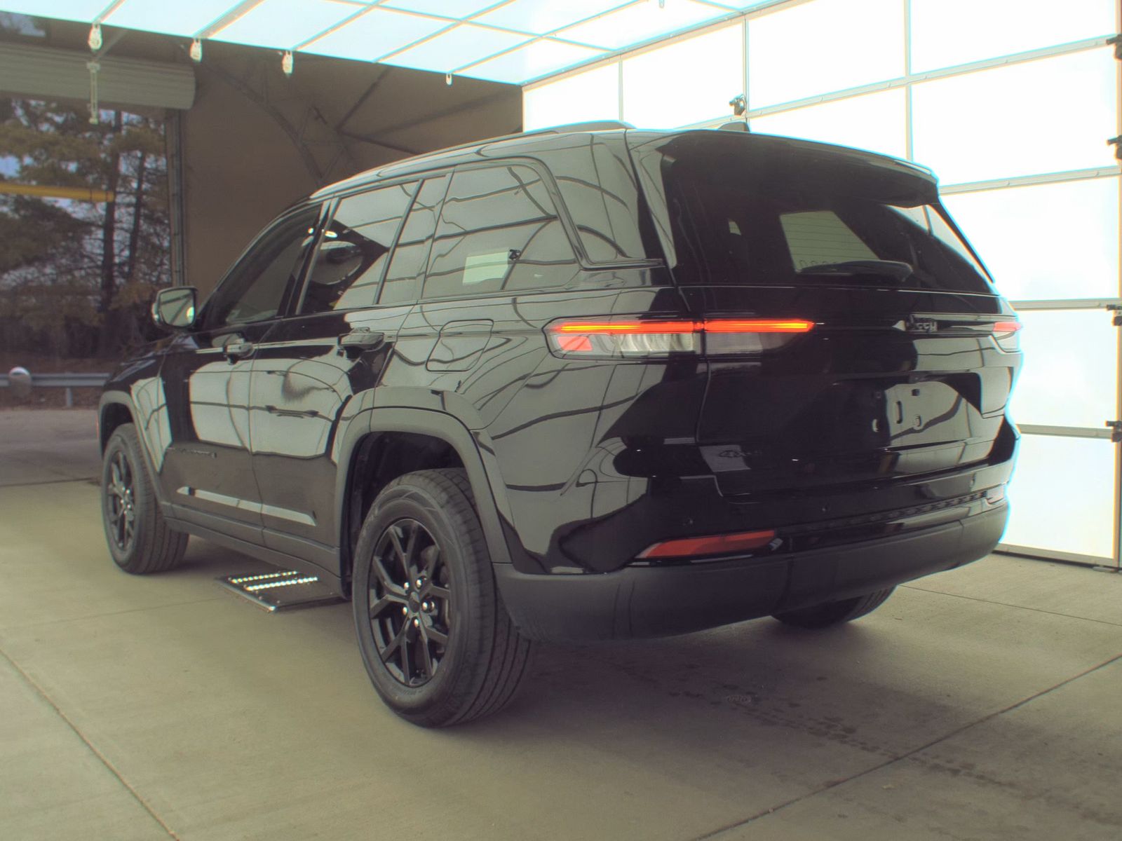 2024 Jeep Grand Cherokee Altitude AWD