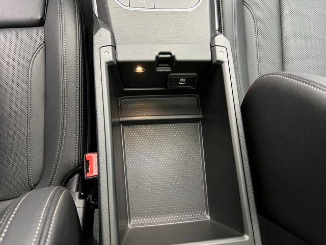 2024 BMW 3 Series 330i xDrive AWD