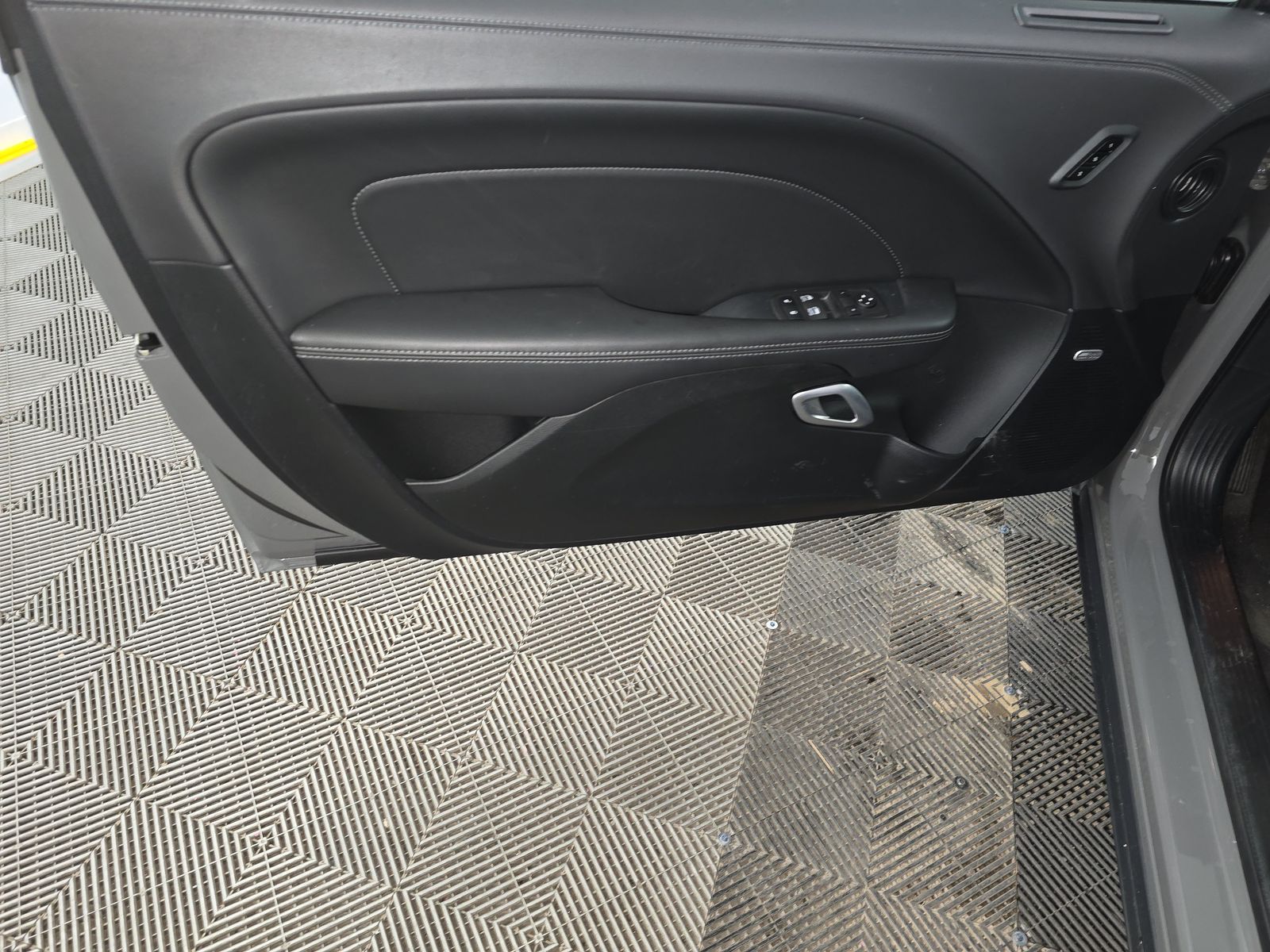 2023 Dodge Challenger R/T RWD