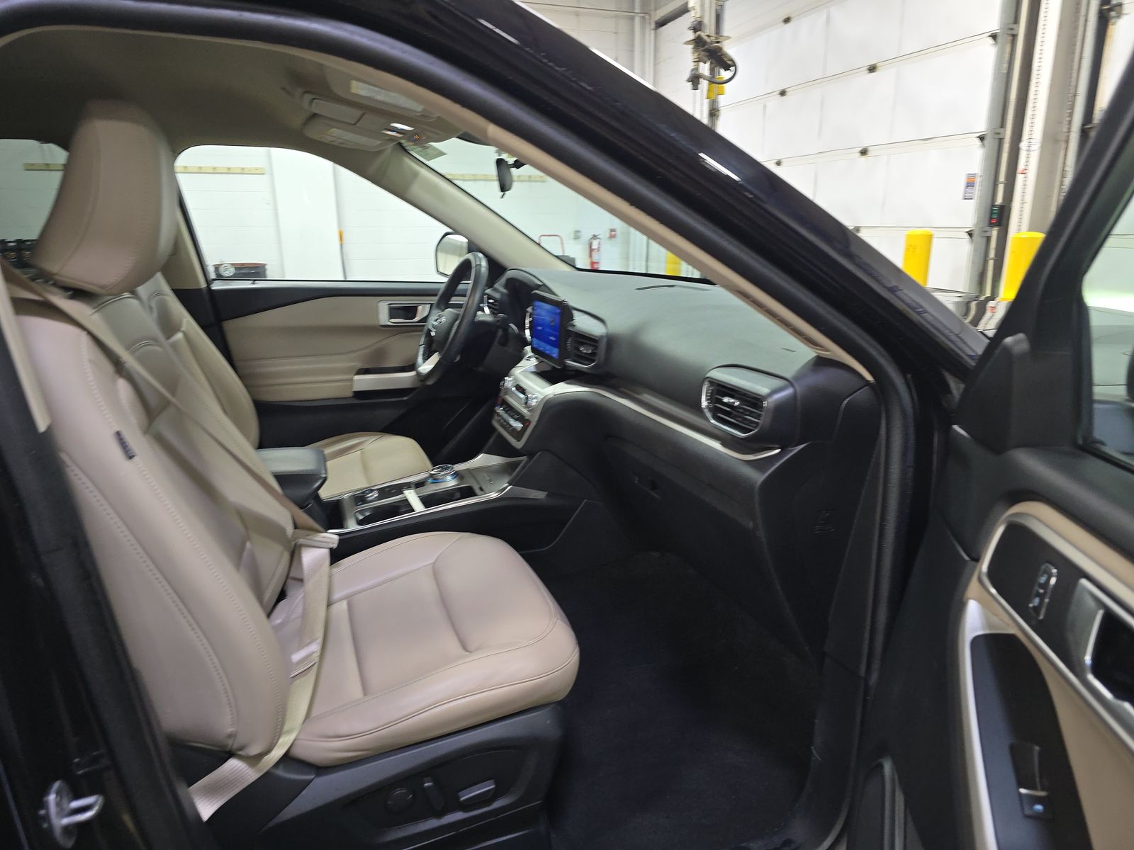 2022 Ford Explorer XLT AWD