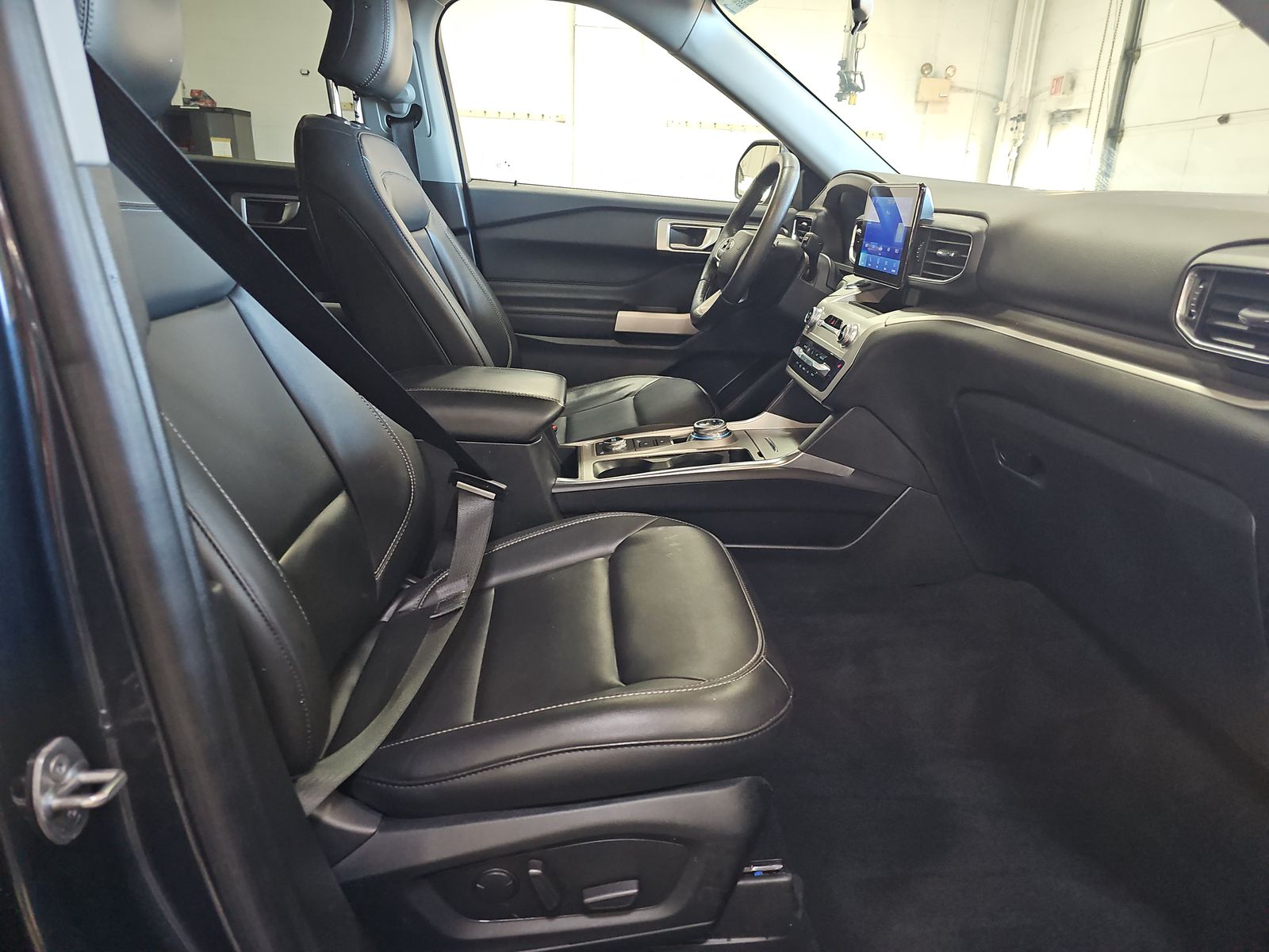 2022 Ford Explorer XLT AWD