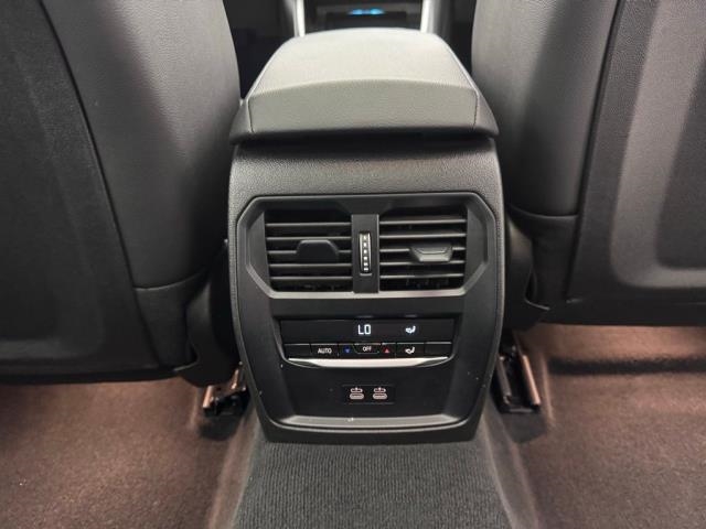 2024 BMW 3 Series 330i xDrive AWD