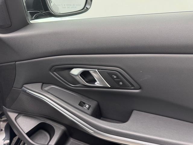 2024 BMW 3 Series 330i xDrive AWD