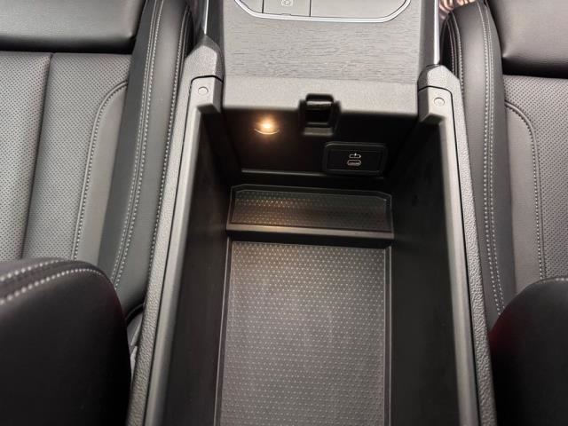 2024 BMW 3 Series 330i xDrive AWD