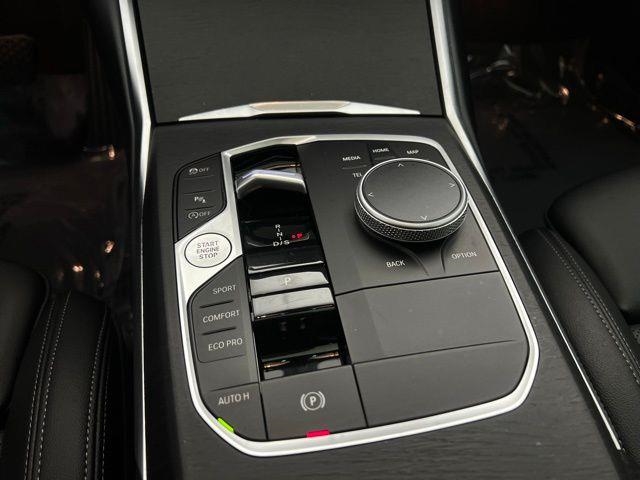 2024 BMW 3 Series 330i xDrive AWD