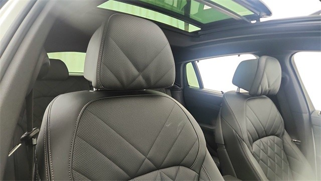 2024 BMW X6 xDrive40i AWD