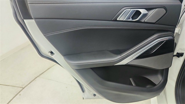 2024 BMW X6 xDrive40i AWD