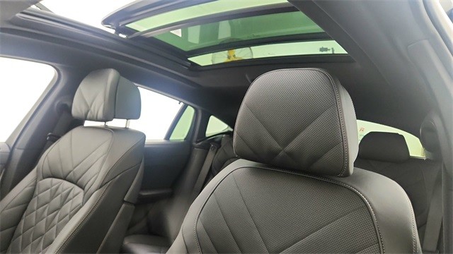 2024 BMW X6 xDrive40i AWD