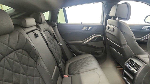2024 BMW X6 xDrive40i AWD