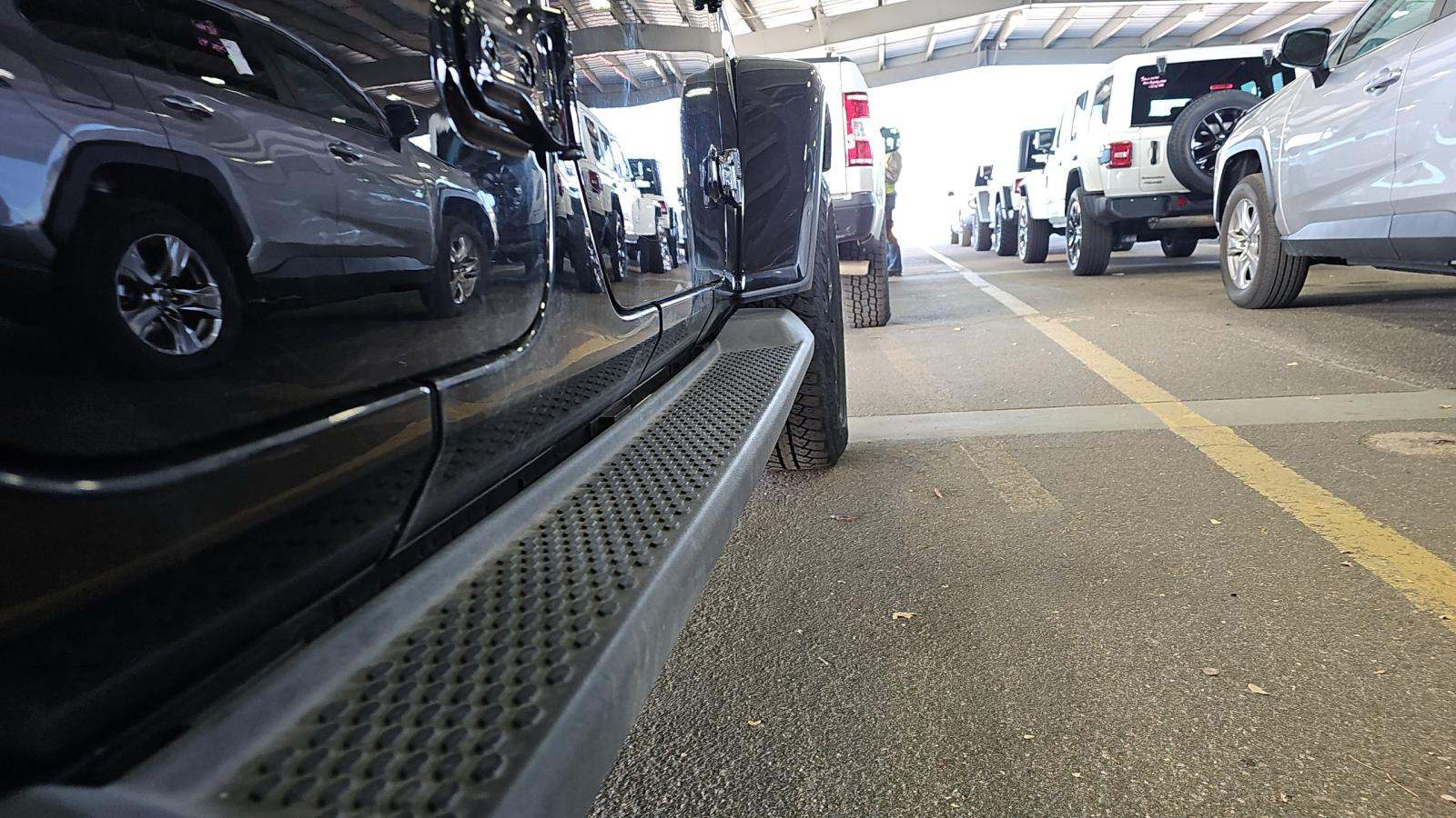 2023 Jeep Wrangler Sahara Altitude AWD