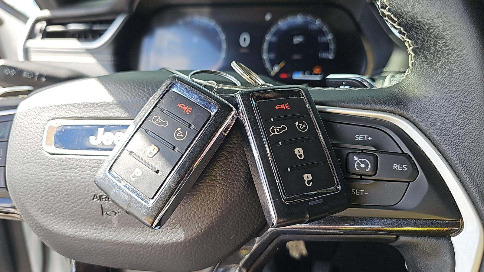 2022 Jeep Grand Cherokee Altitude AWD