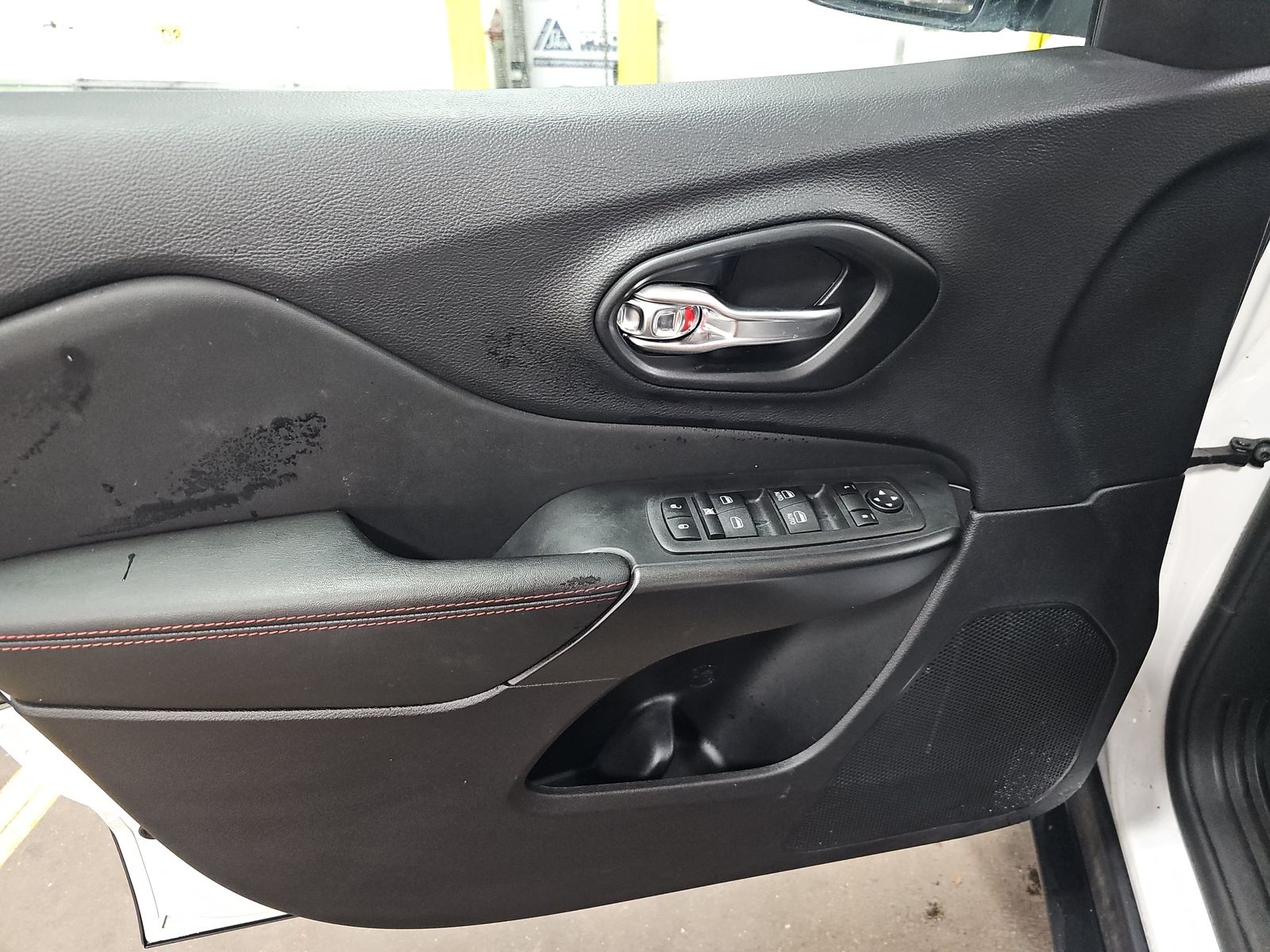 2022 Jeep Cherokee Trailhawk AWD