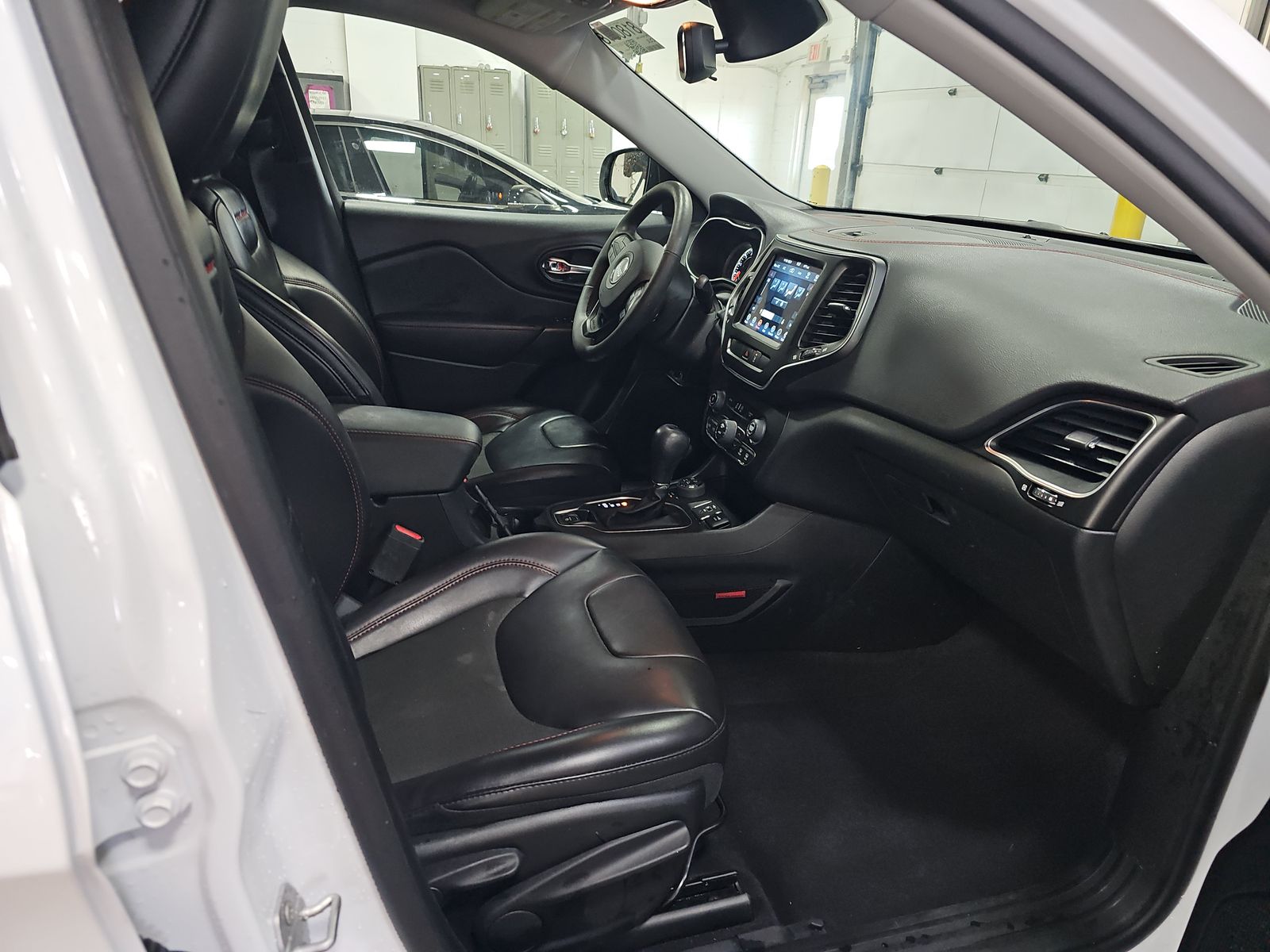 2022 Jeep Cherokee Trailhawk AWD