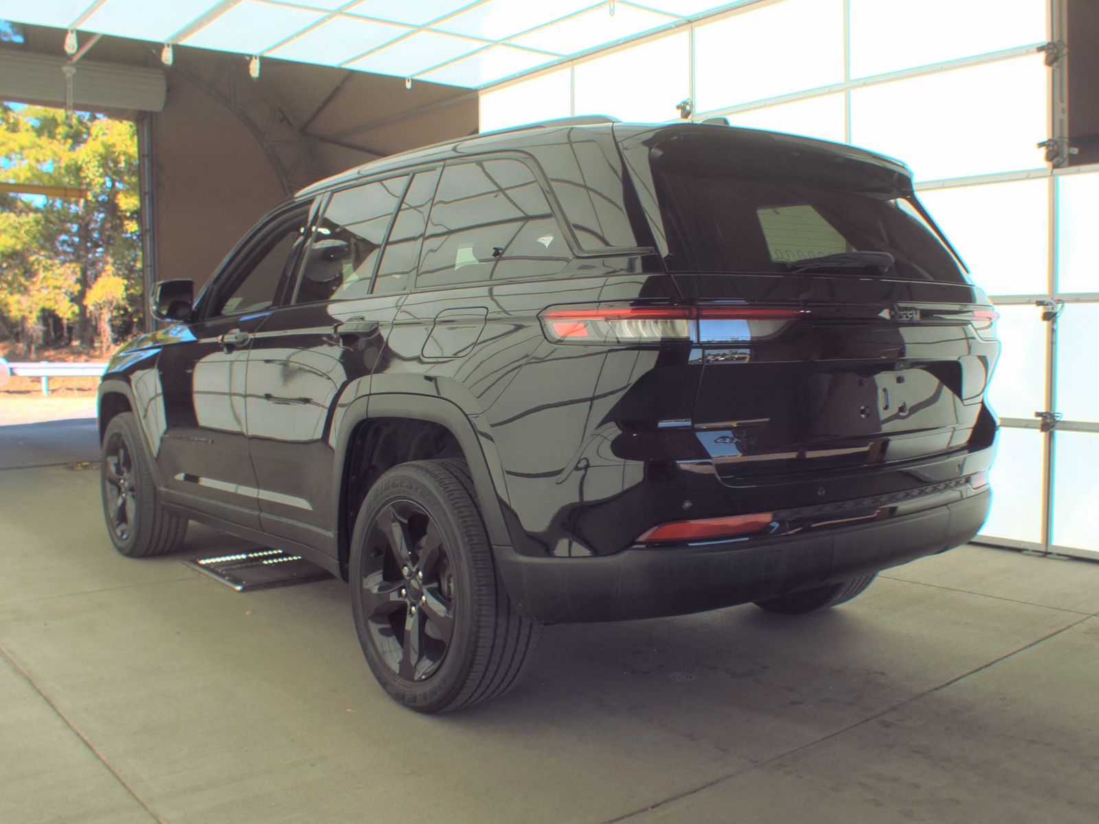 2022 Jeep Grand Cherokee Altitude AWD