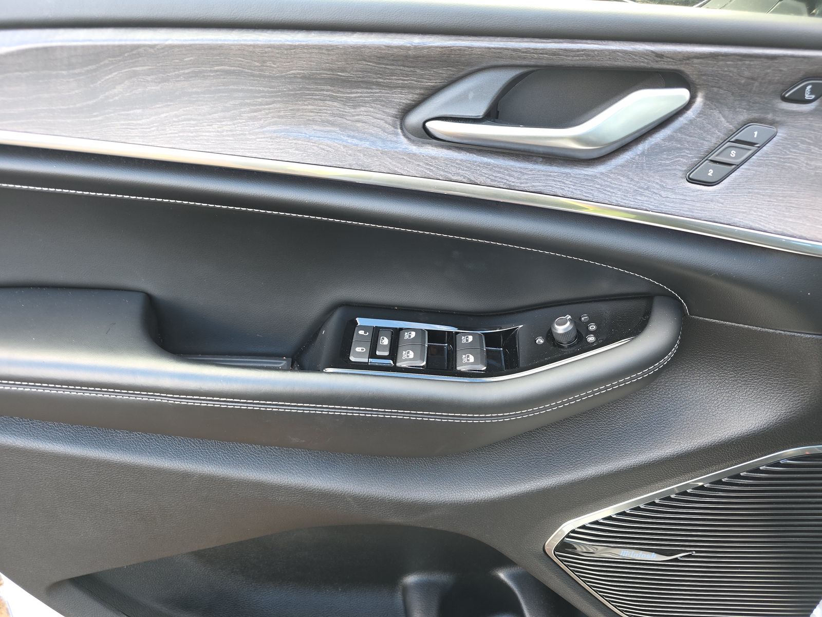 2022 Jeep Grand Cherokee Overland AWD