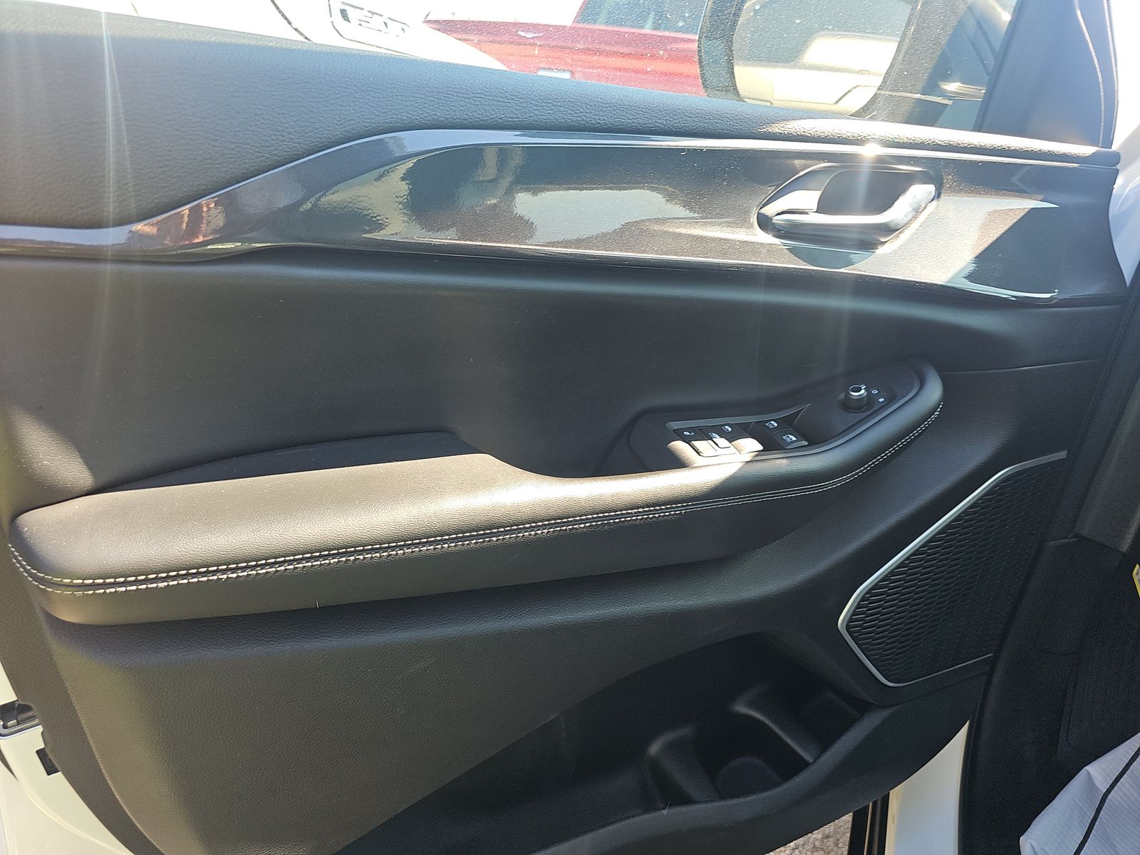 2022 Jeep Grand Cherokee Altitude AWD