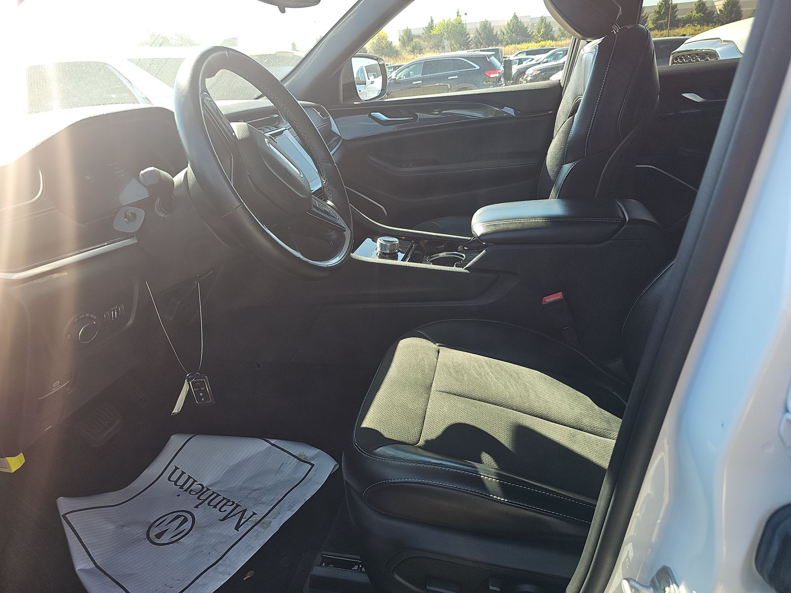 2022 Jeep Grand Cherokee Altitude AWD