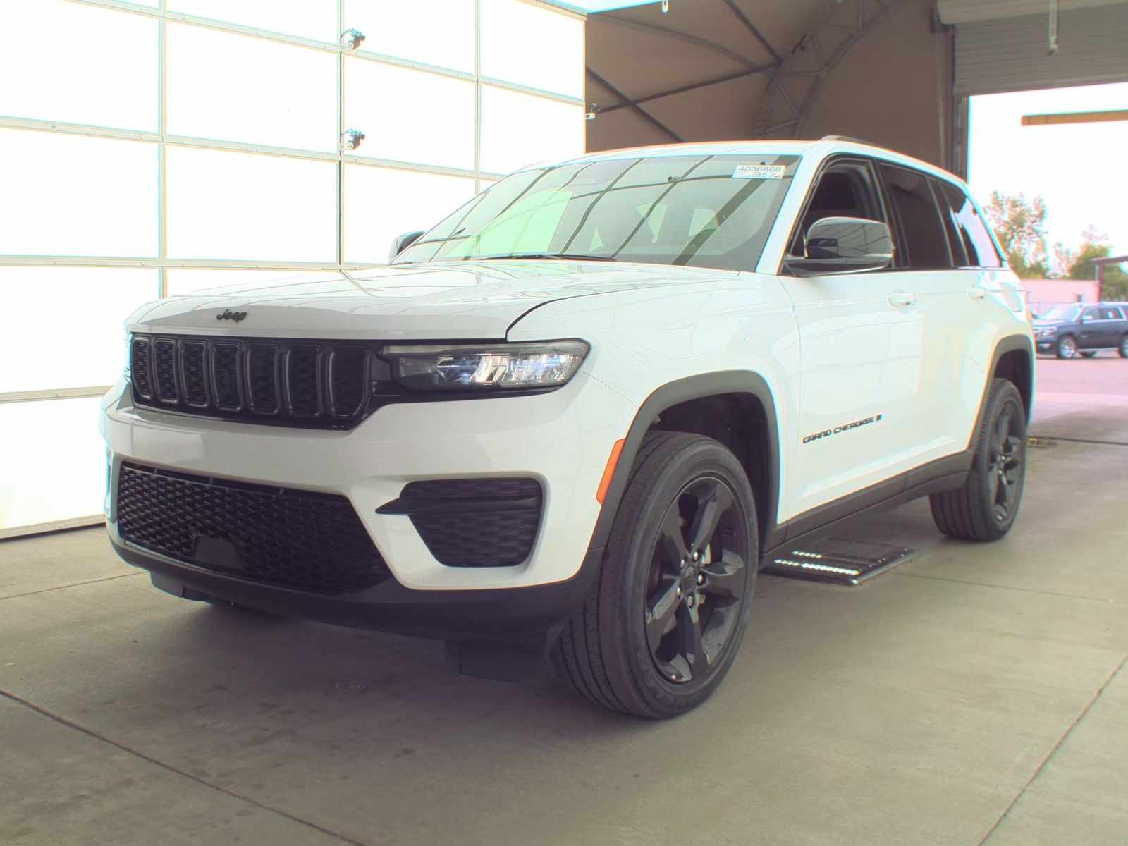 2022 Jeep Grand Cherokee Altitude AWD