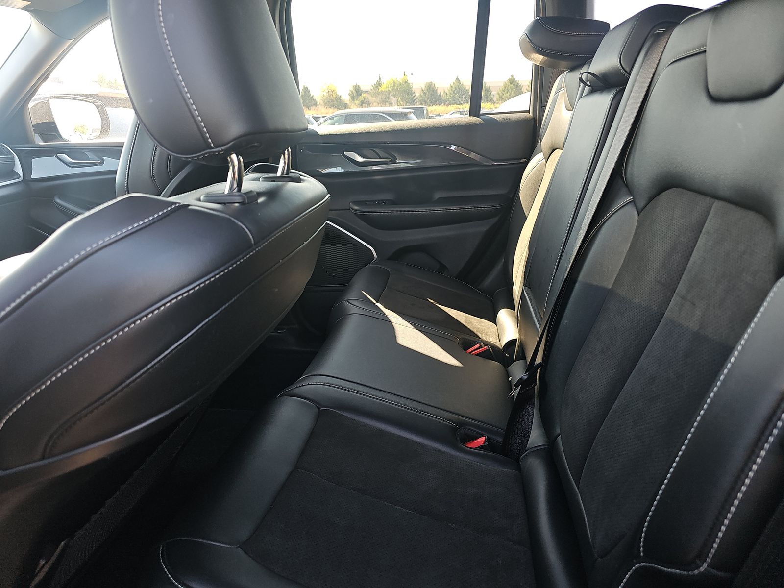 2022 Jeep Grand Cherokee Altitude AWD