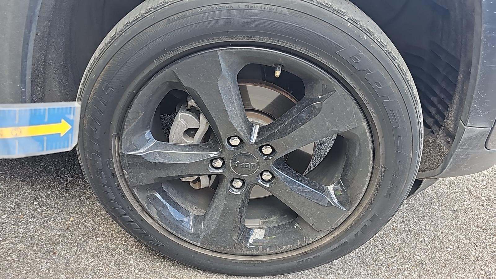 2022 Jeep Grand Cherokee Altitude AWD