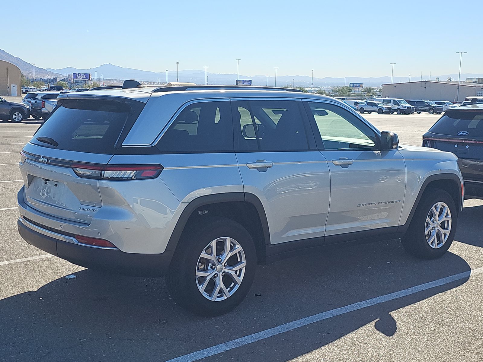2022 Jeep Grand Cherokee Limited RWD