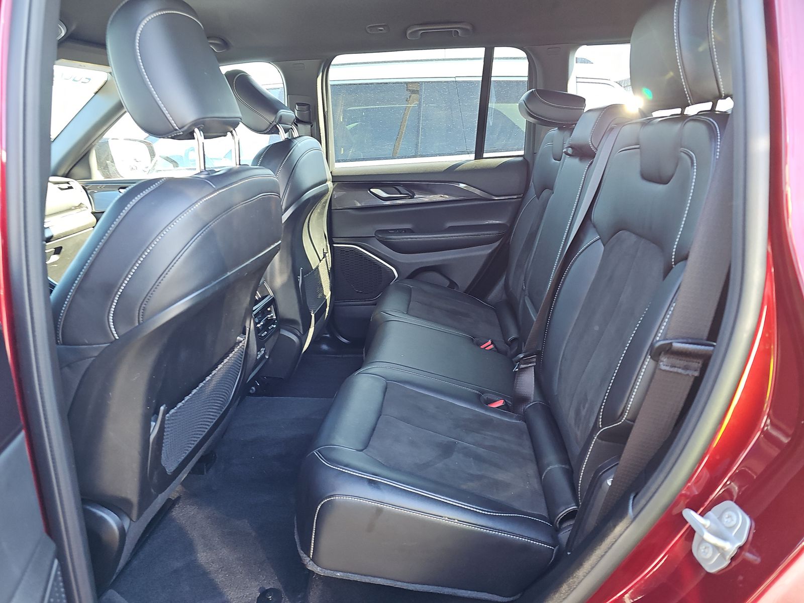 2022 Jeep Grand Cherokee Altitude AWD