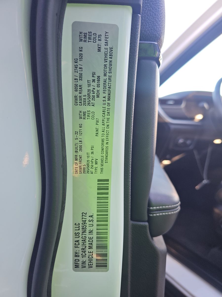 2022 Jeep Grand Cherokee Altitude AWD