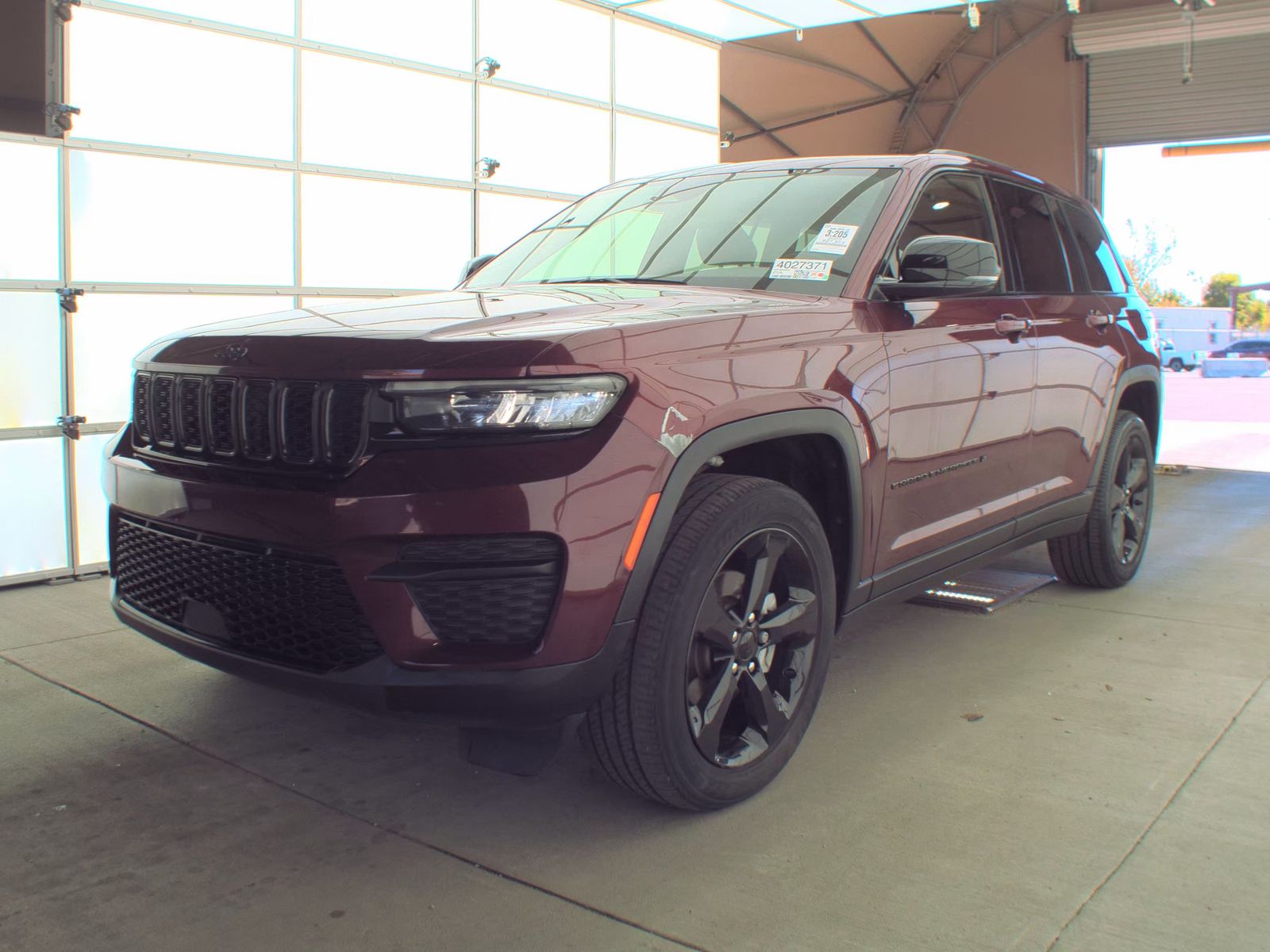 2022 Jeep Grand Cherokee Altitude AWD