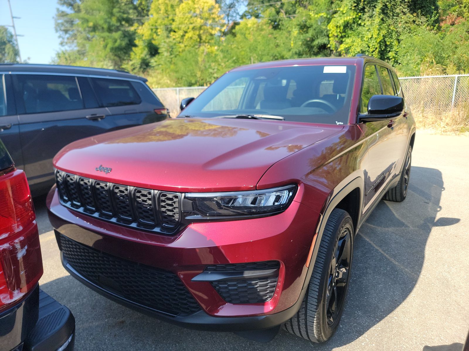 2022 Jeep Grand Cherokee Altitude AWD