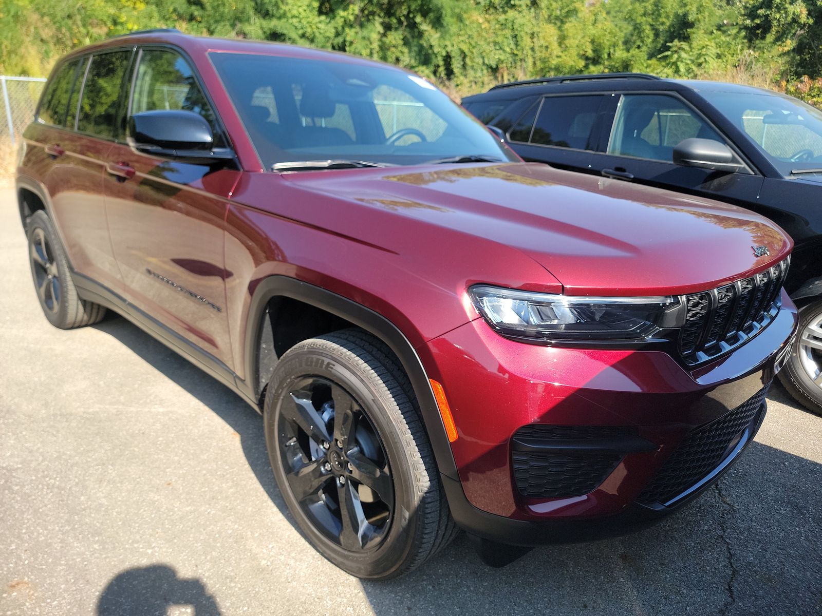 2022 Jeep Grand Cherokee Altitude AWD