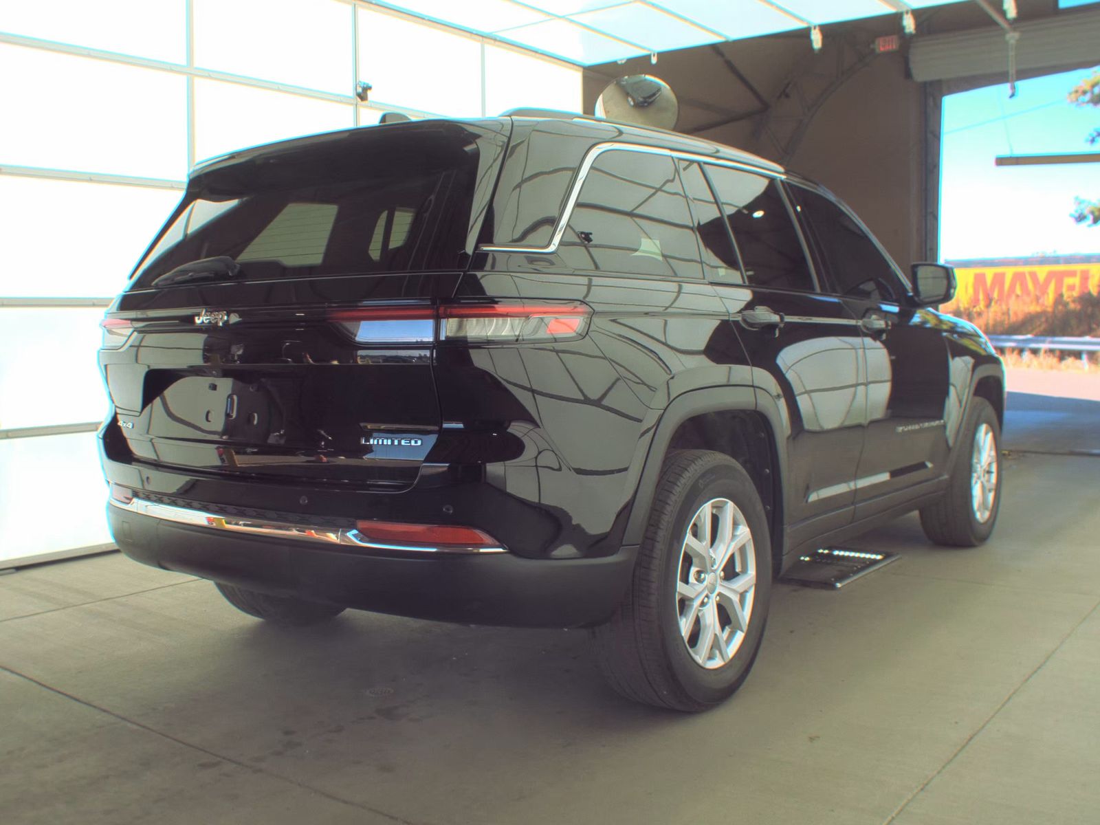 2022 Jeep Grand Cherokee Limited AWD