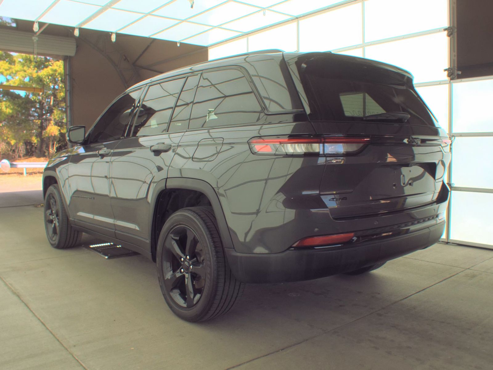 2022 Jeep Grand Cherokee Altitude AWD