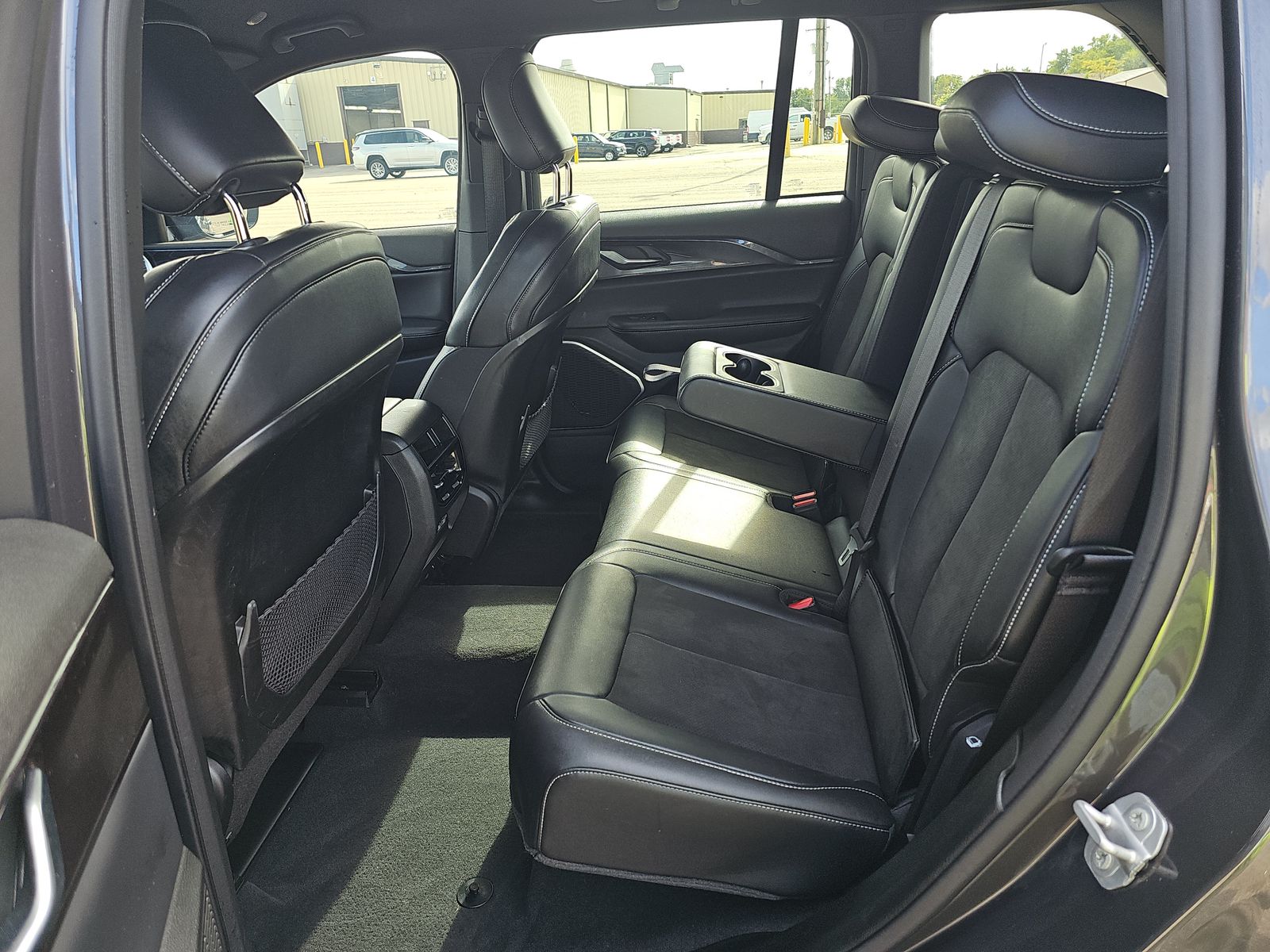 2022 Jeep Grand Cherokee Altitude AWD